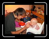 Kianas-erste-Fütterung_2007-09-01--22.03.46 * 2272 x 1704 * (1.43MB)